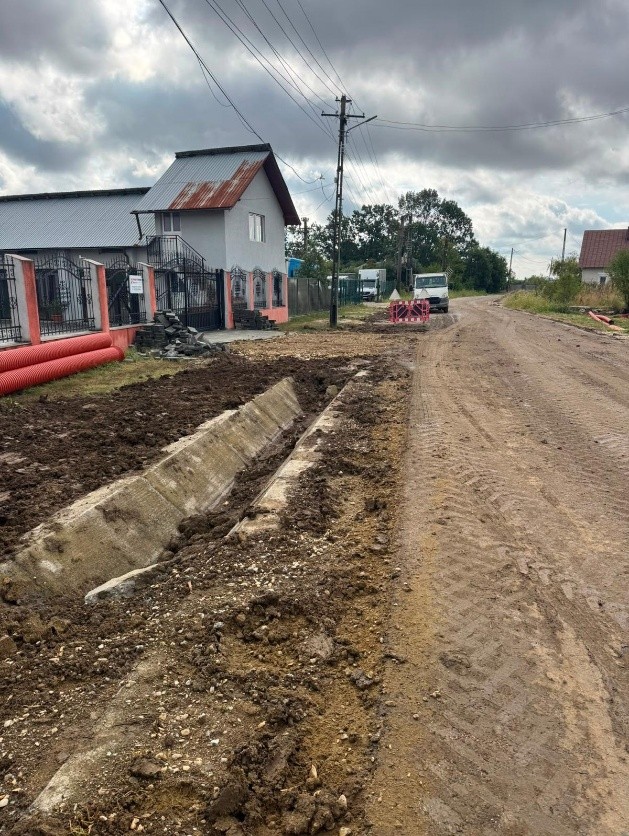 Str. Vâlceaua Podului, Topoloveni – lucrări aferente rețelei de canalizare